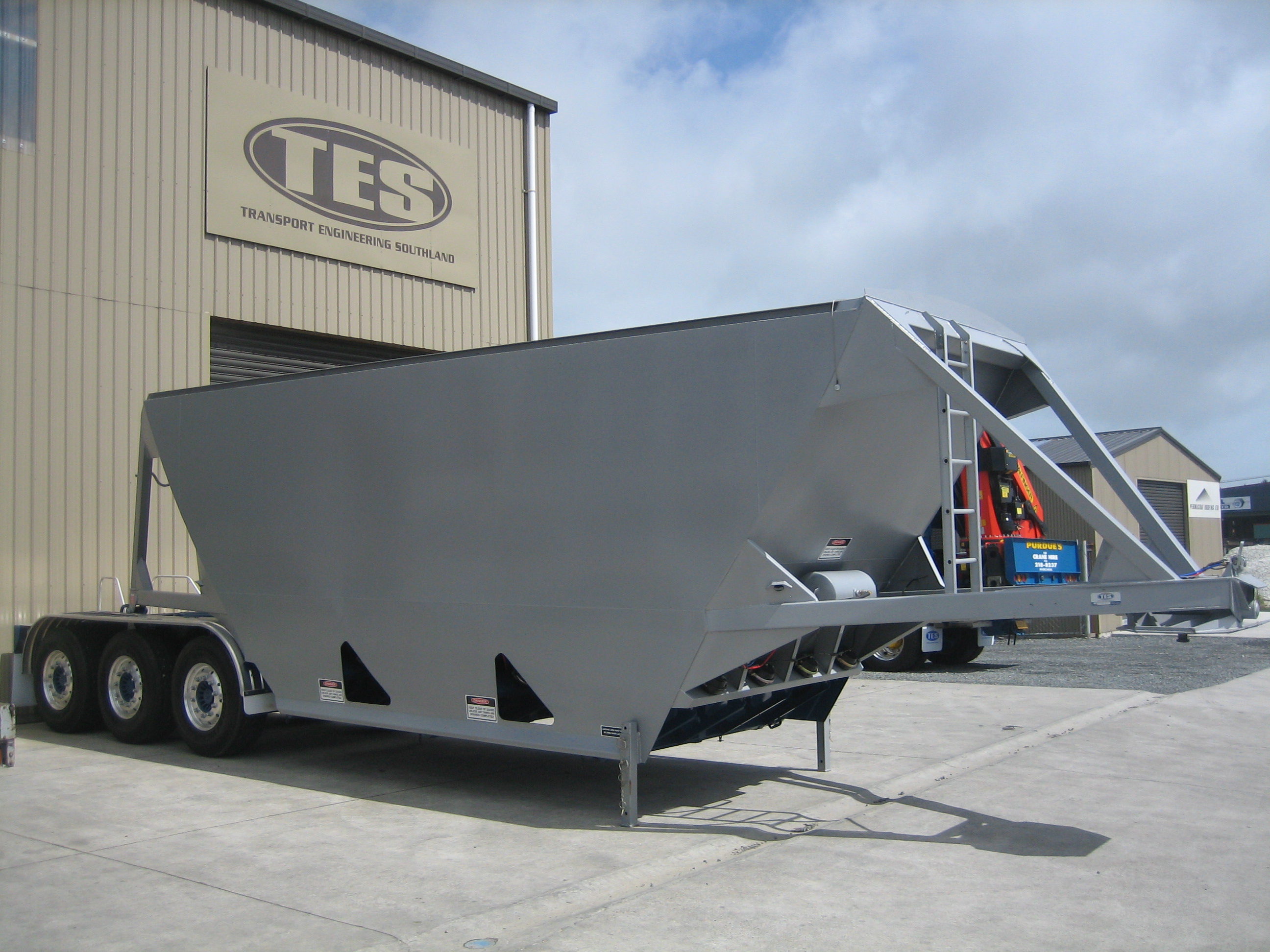 TES - Transport Engineering Southland | Belly/Bottom Dumper - Custom