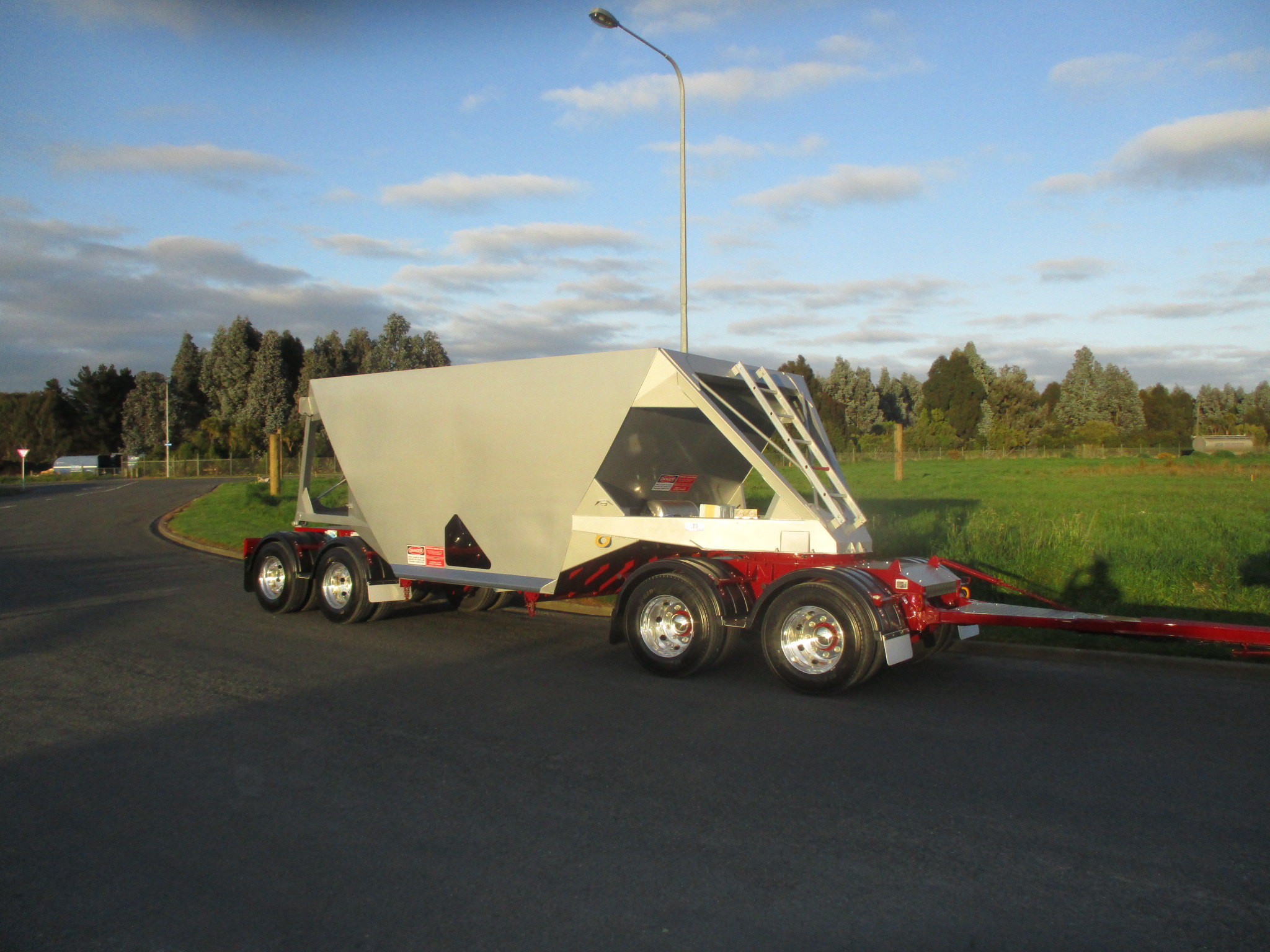 TES - Transport Engineering Southland | Belly/Bottom Dumper